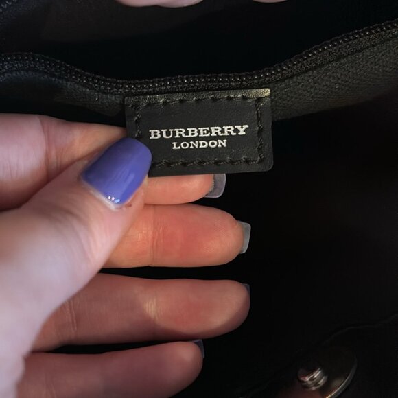 Burberry London Authentic Vintage Check Shoulder Bag - Picture 14 of 16